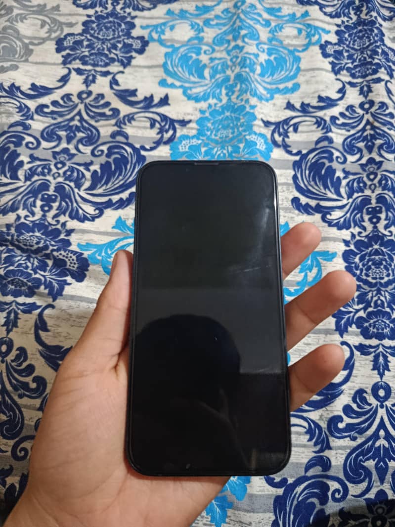 Apple iPhone 13 2