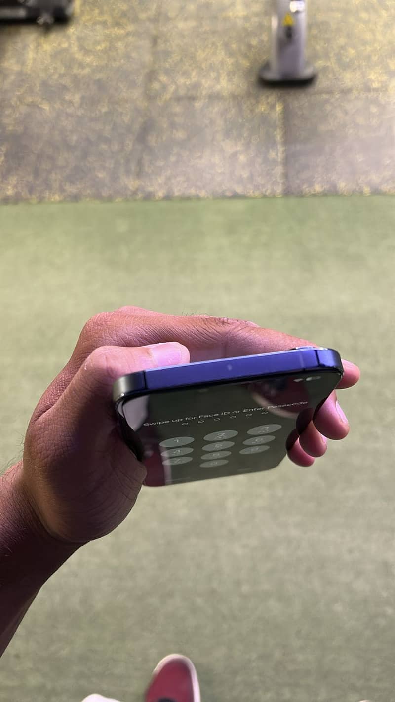 iPhone 13 Pro Max 4