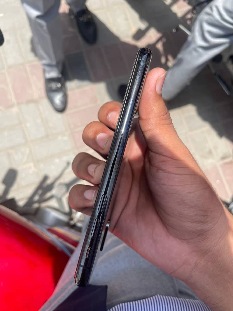 Apple iPhone X 2