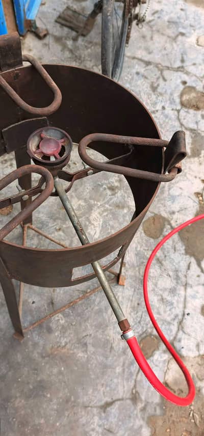 Iron stand (chatapi chula)