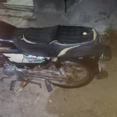 bike urgent for  sell contact no 03299274322
