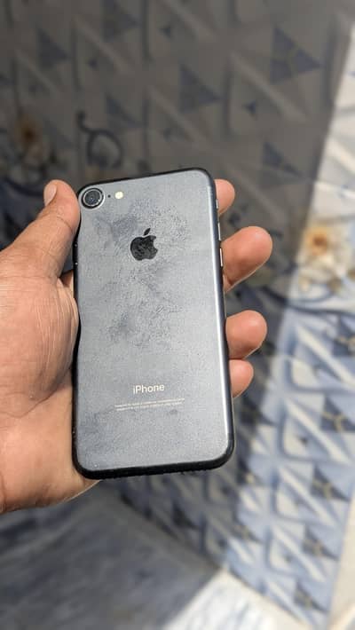 Apple iPhone 7