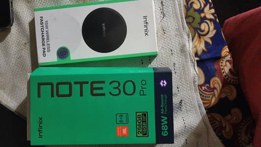 Infinix Note 30 Pro 8/256gb wireless charger available