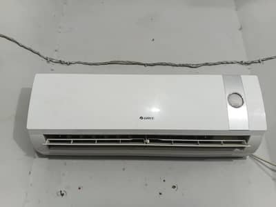 gree 1 ton split ac clean condition