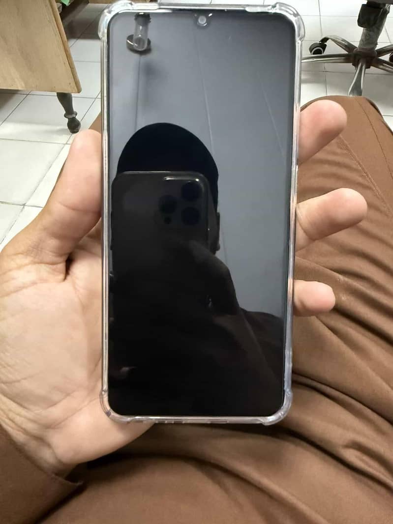 Realme Note 60 4
