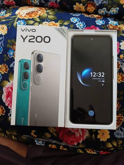 Vivo Y200 5G – Excellent Condition – PTA Approved Whatsapp 03104404684