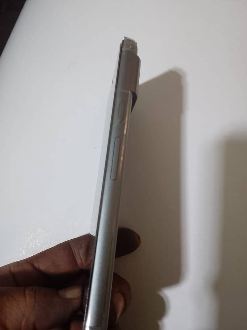Google Pixel 8 2