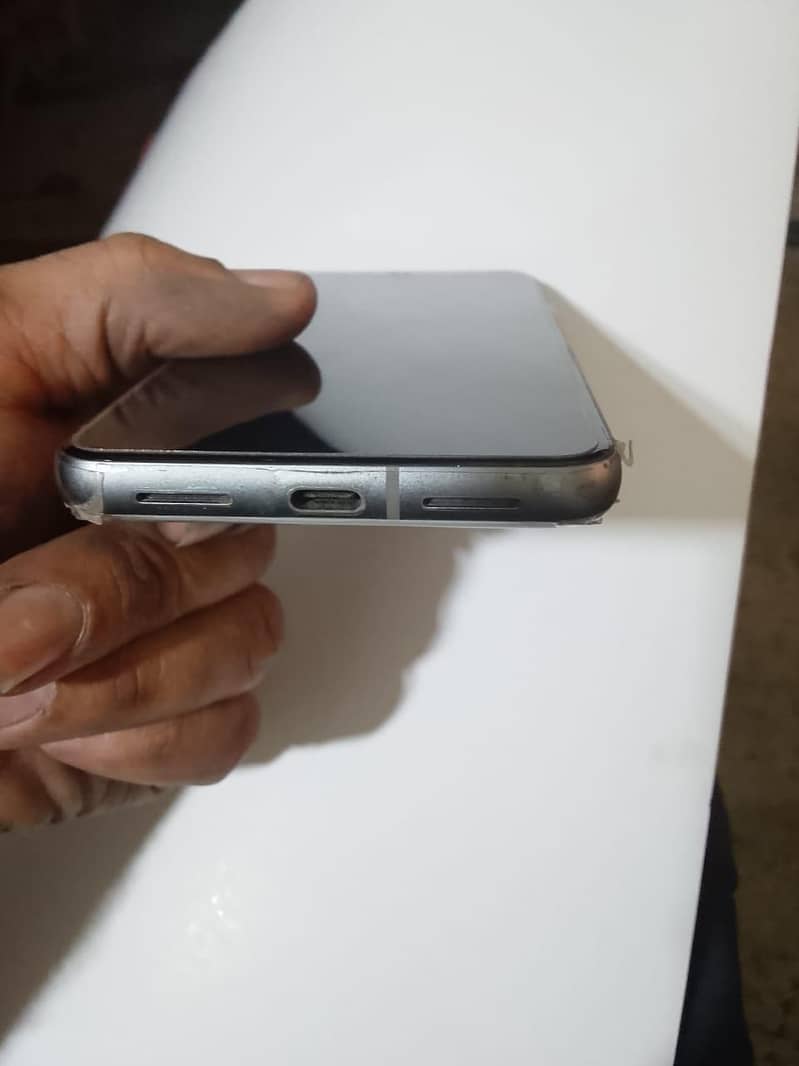 Google Pixel 8 5