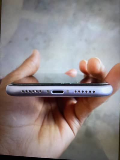 Apple iPhone 11