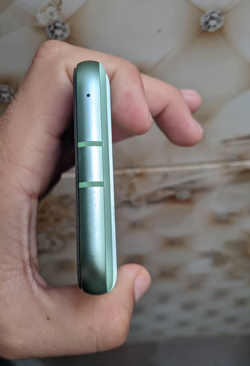 Google Pixel 8a 3
