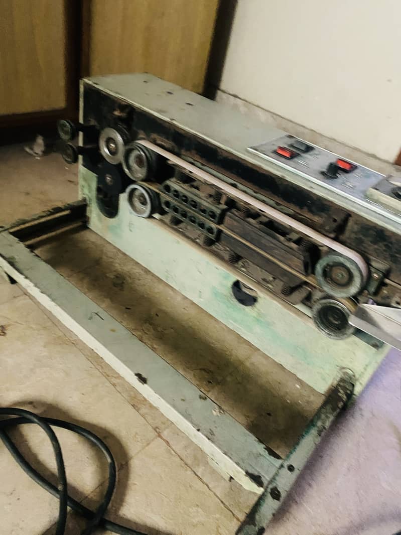 Sealing Machine 1
