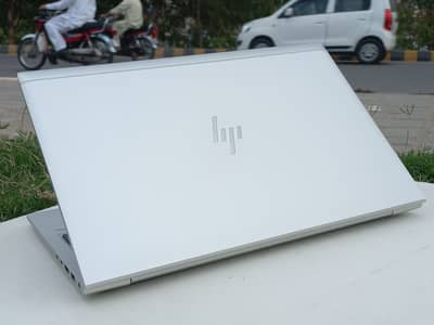 hp elitebook 850 g8  11th gen 16gb ram Touch Screen  V good condition