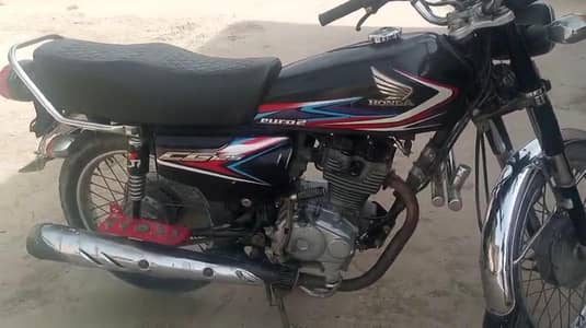 Honda CG 125 2019 model for sale.