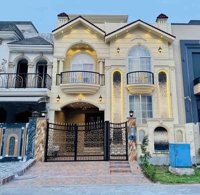 Prime Location 5 Marla House For sale Available In Citi Housing Society