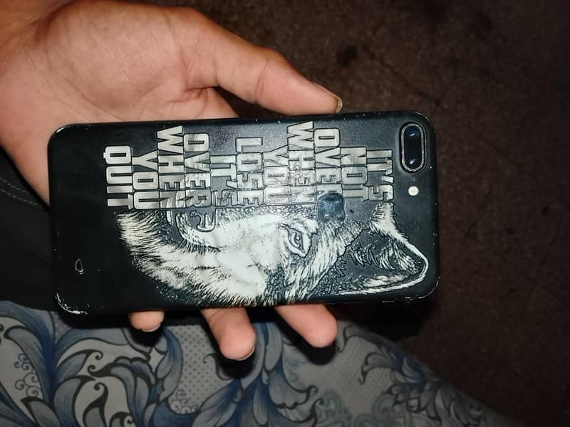 Apple iPhone 7 Plus 0