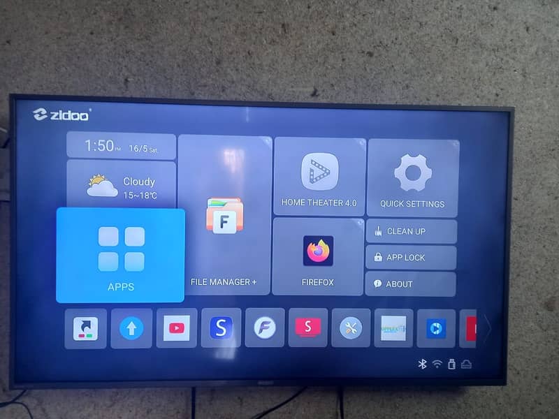 Lcd excellent condition 3