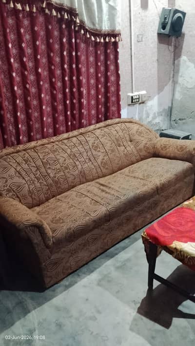 5 sat Sofa For sale achi halth