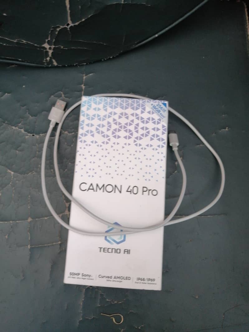 Tecno CAMON 40 Pro 9