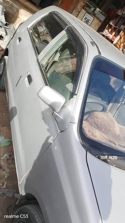 Suzuki alto VXR k Liya aik driver chahiya . ya rant for available