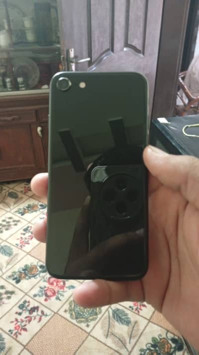 Apple iPhone SE