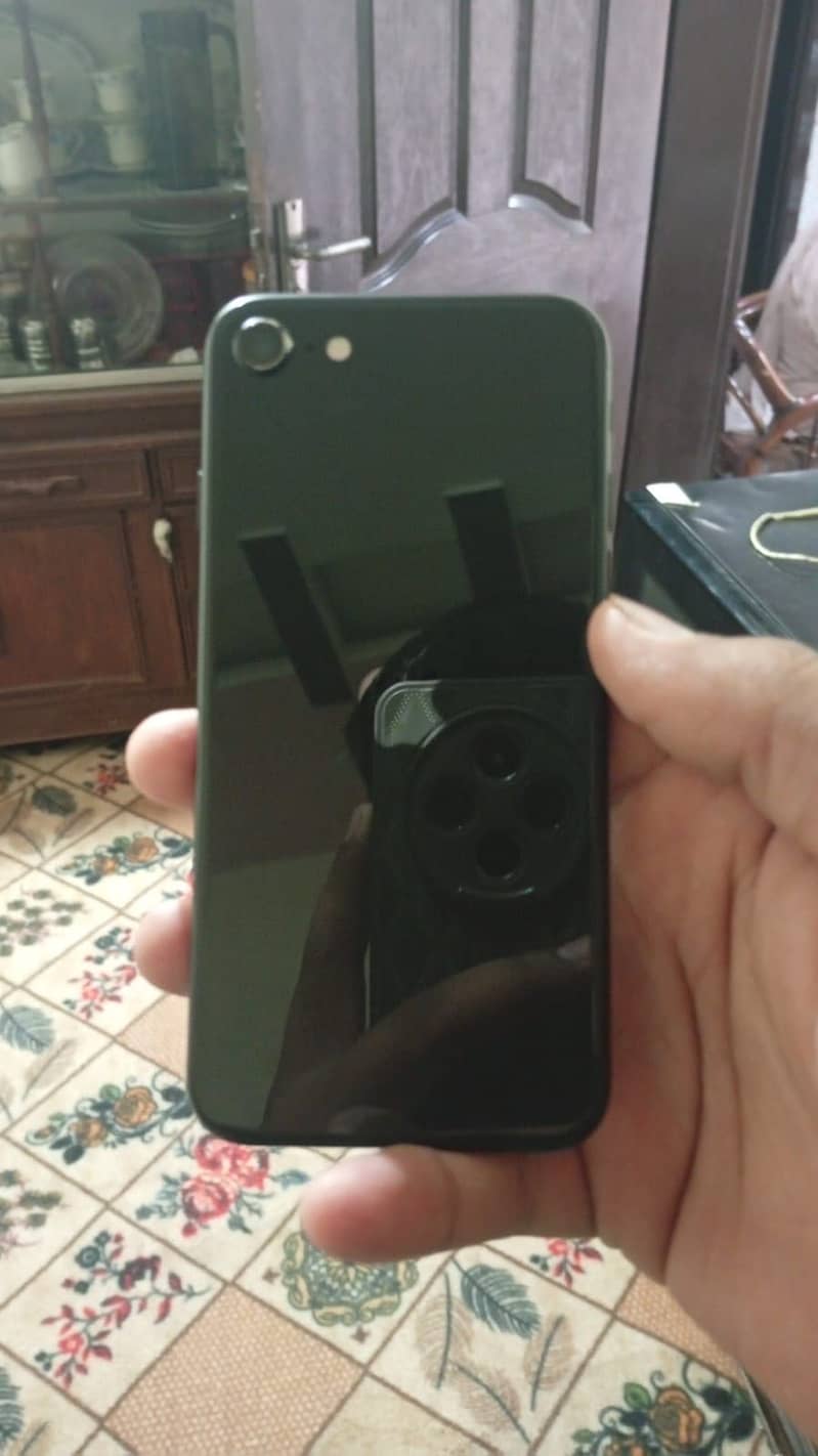 Apple iPhone SE 0