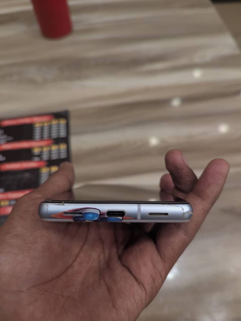 Google Pixel 7a 2