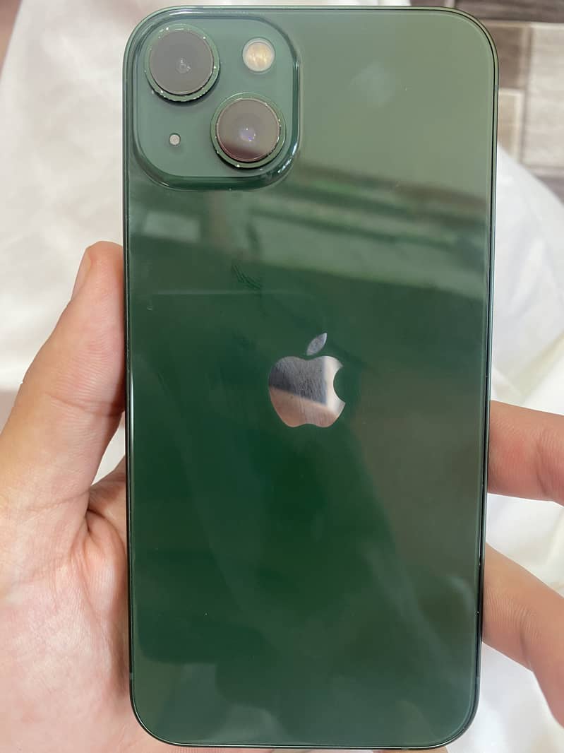 Apple iPhone 13 0