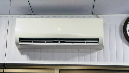 gree AC 1 ton DC inverter behtreen cooling