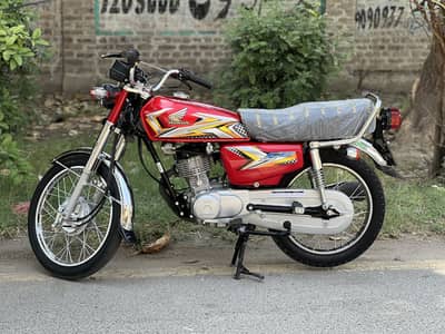Honda 125 Model 2025 Lush condition for sale