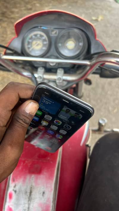 Apple iPhone 11 64gb factory but all sim working like pta