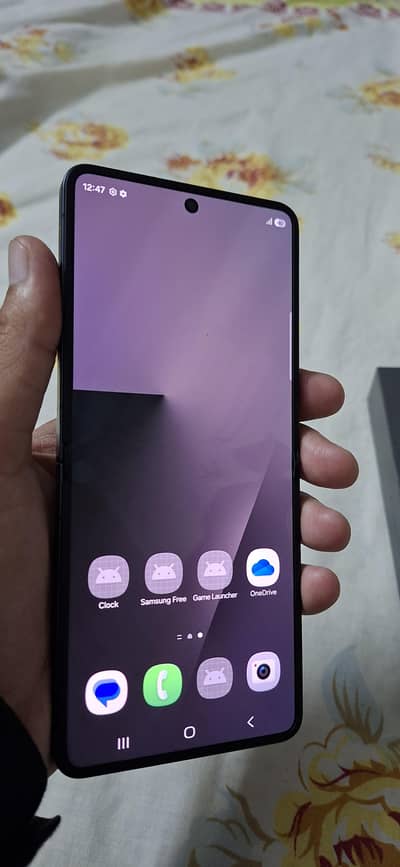 Samsung Mobile Z Flip 7