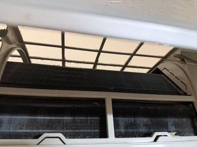 Haier 1.5 ton DC inverter in good condition