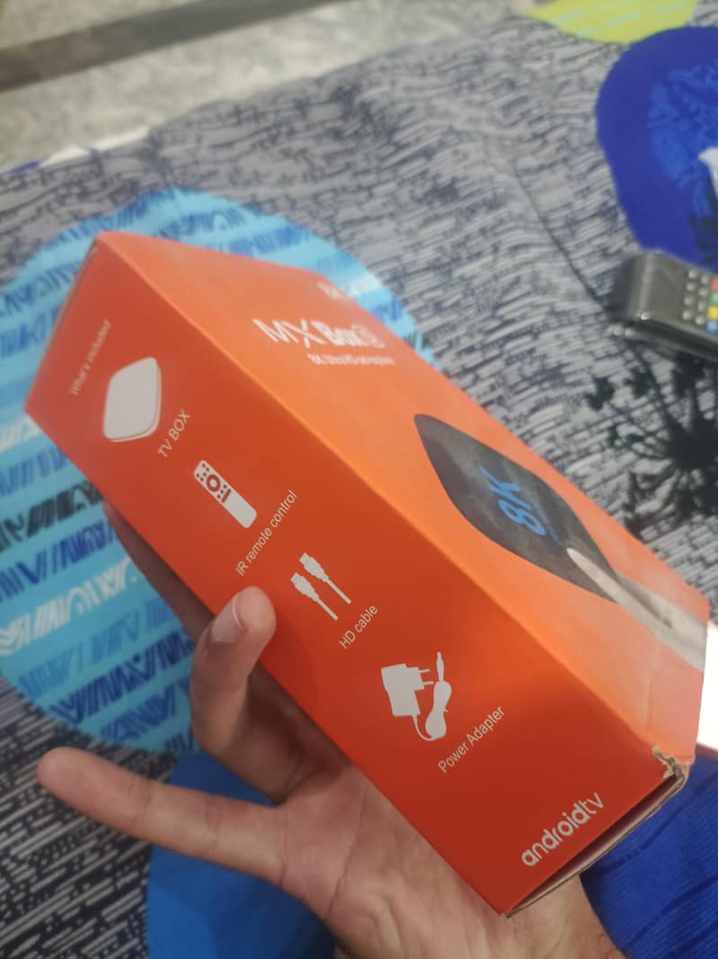 MX android box 8k resolution 10/10 condition 6