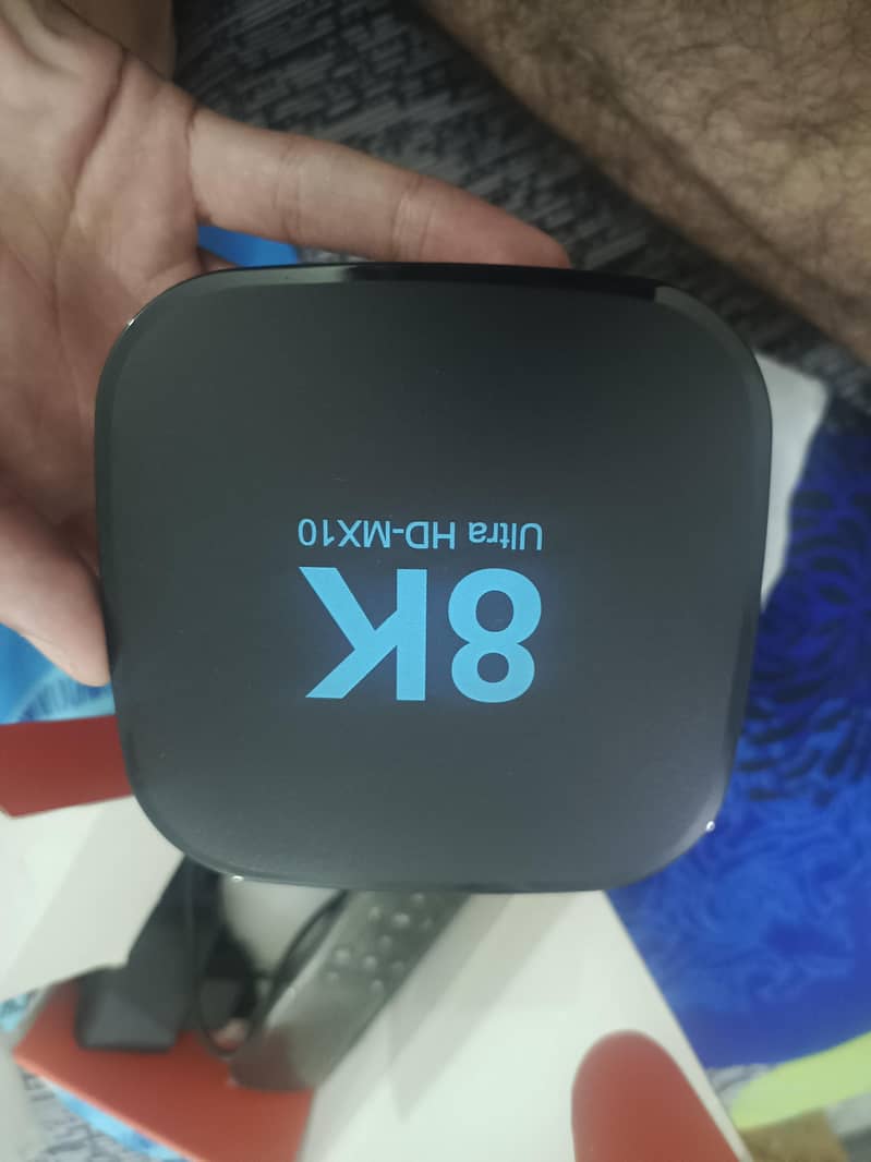 MX android box 8k resolution 10/10 condition 7