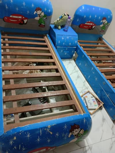 woden bed used