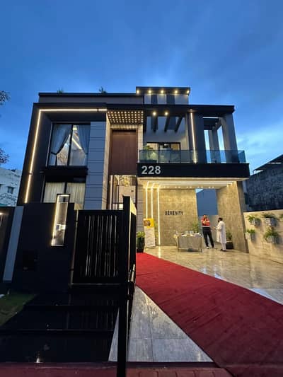 10 Marla Portion For Rent In Sector E, Nearby Commercial Market, School, Mosque And Health Care Canter