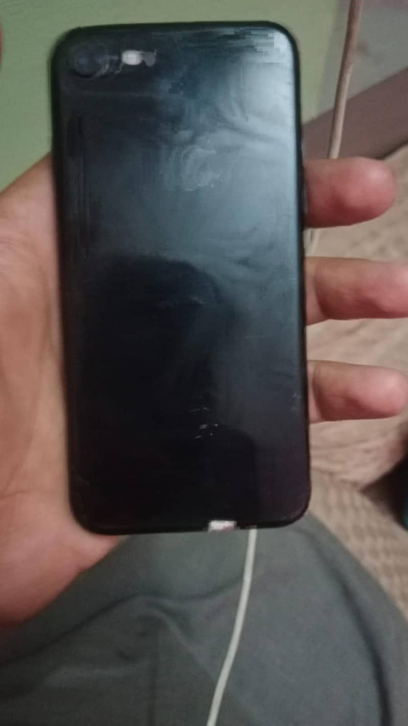 Apple iPhone 7 Plus 0