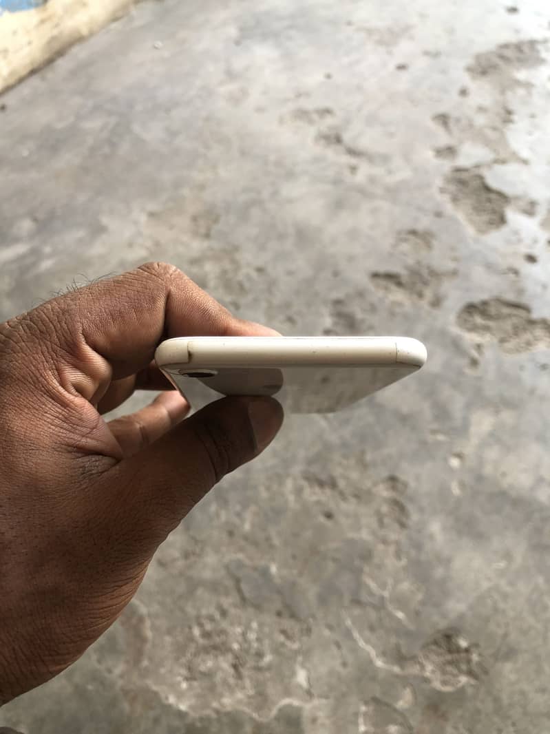 iPhone 8 2