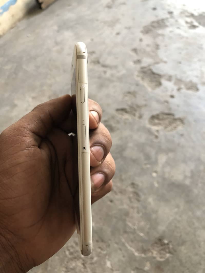 iPhone 8 5