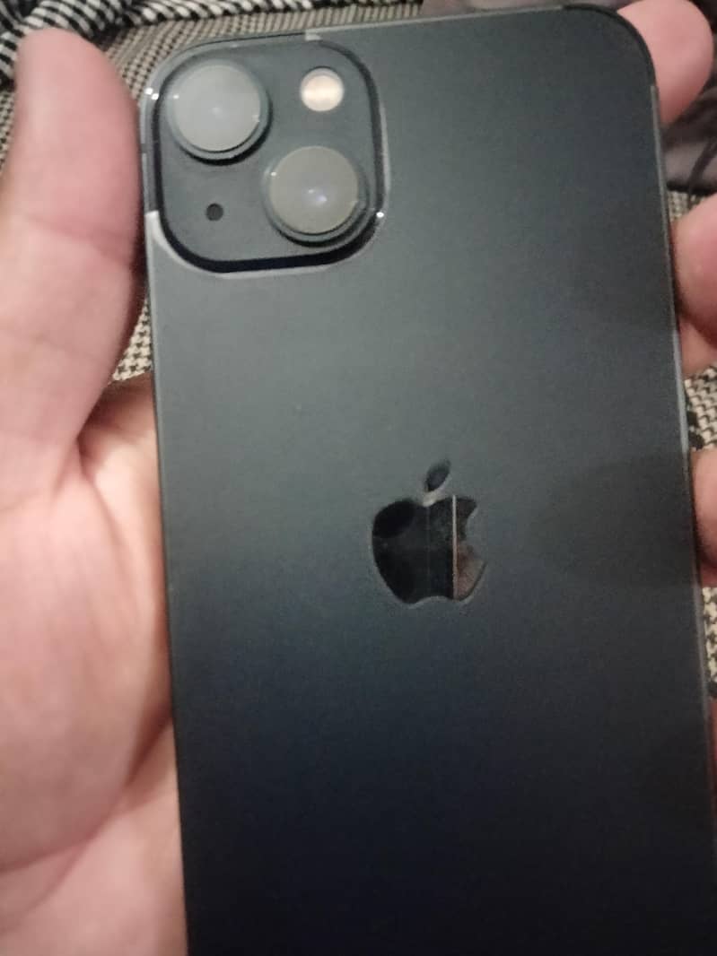 Apple iPhone 13 0