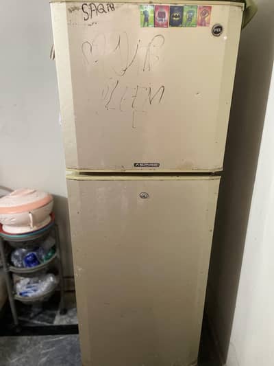 pel freezer ha all okay ha 9 /10 condition and compressor b janvan ha