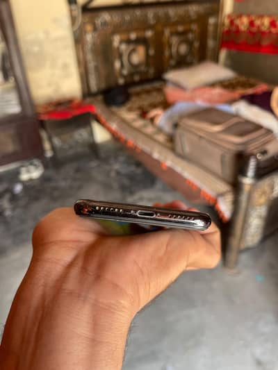 Apple iPhone X storage 256 with charger back break ha