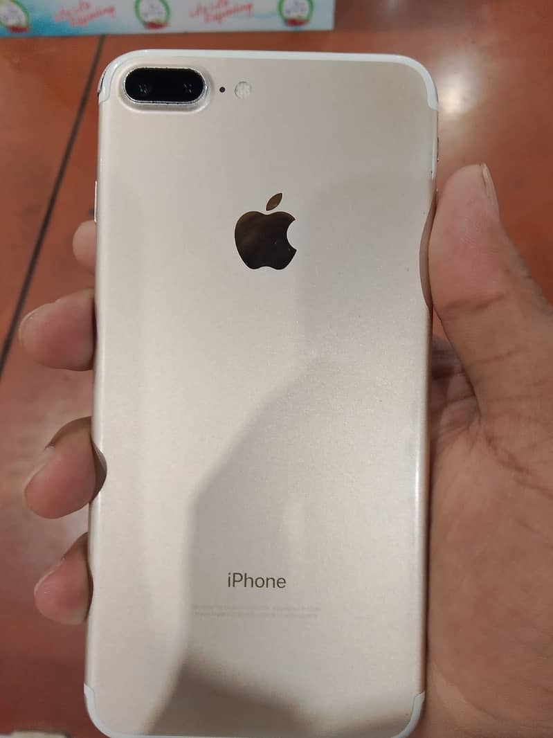 Apple iPhone 7 Plus 0