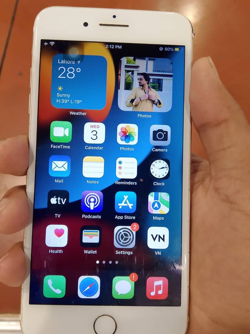 Apple iPhone 7 Plus 2