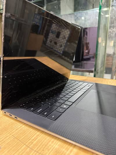 Dell Precision 5560 Flagship Workstation | Core i9 11th Gen | 32GB RAM