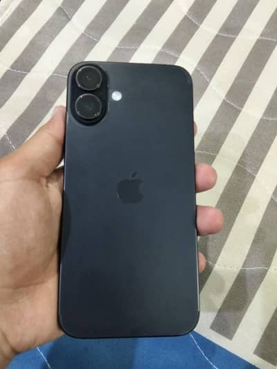 Apple iPhone 16 Plus (100% battery health)