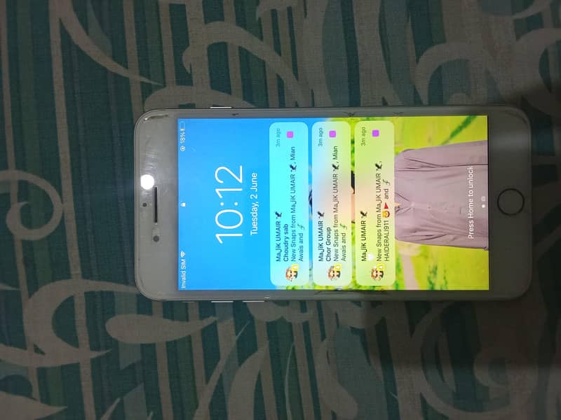Apple iPhone 7 Plus 4