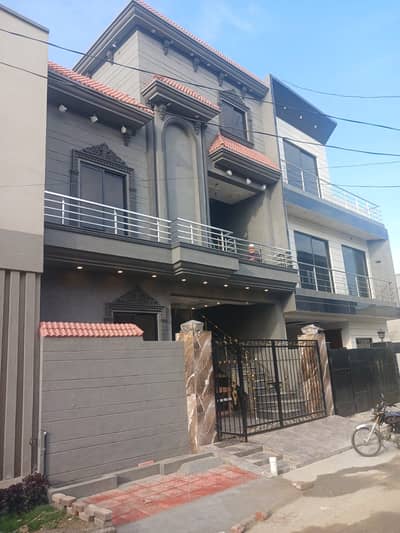 Brand New Stylish House Prime Location A+ Material Used In House
