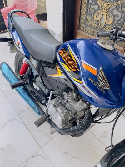 Honda cb 125F 2026 model Punjab registerd contact 03004133042