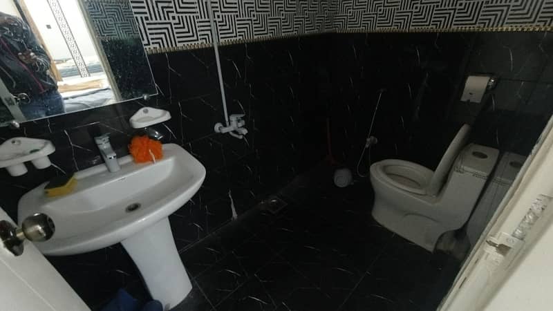 120 Square Yard Upper Portion 2 Bed DD 8